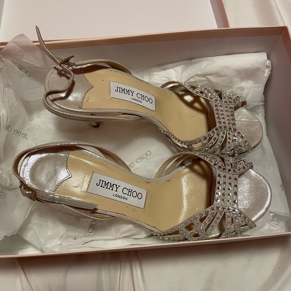 Jimmy Choo Shiny Leather Size 7 Shoe - Picture 9 of 10